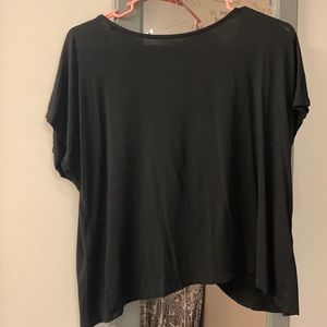 Medium black short sleeve shirt